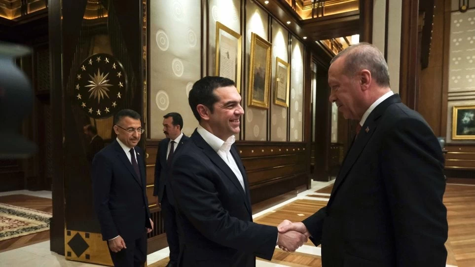 Ο Τσίπρας «ξαναχτυπά» στα Αγγλικά: Το «nice to meet you» στον Ερντογάν και το Τwitter… γλεντά